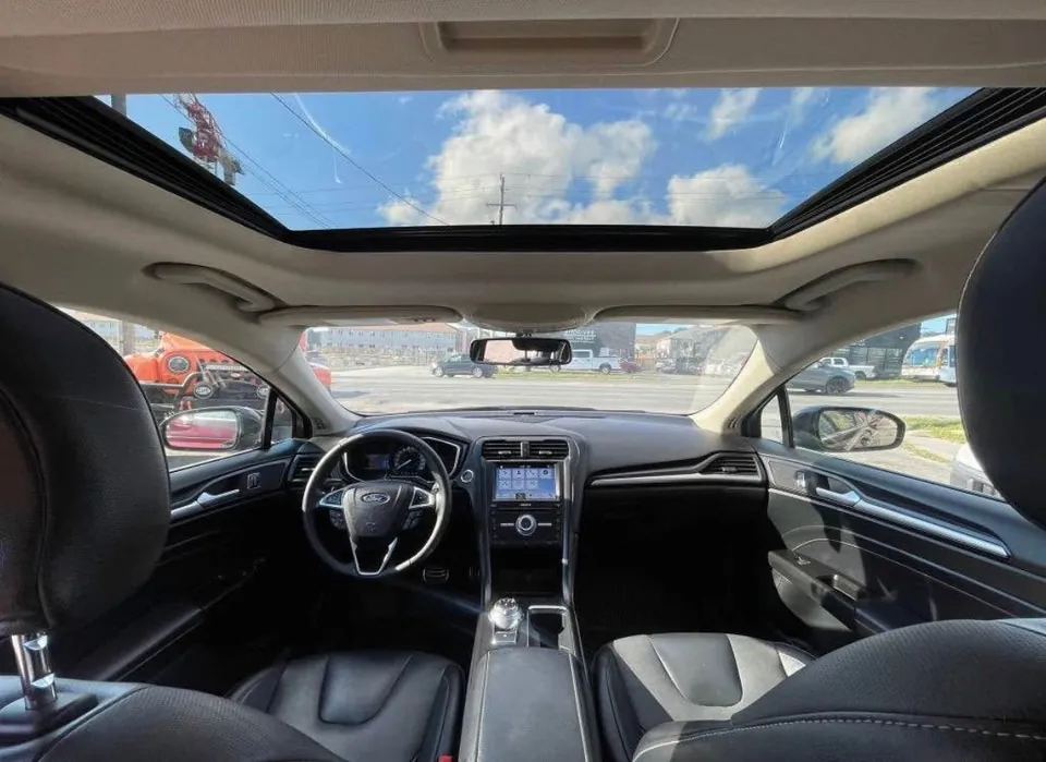 Ford Fusion 2017 photo 2