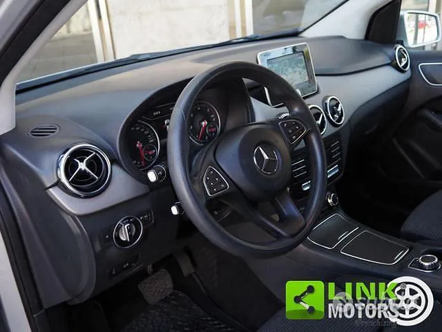 Mercedes-Benz B 180 2018 photo 4