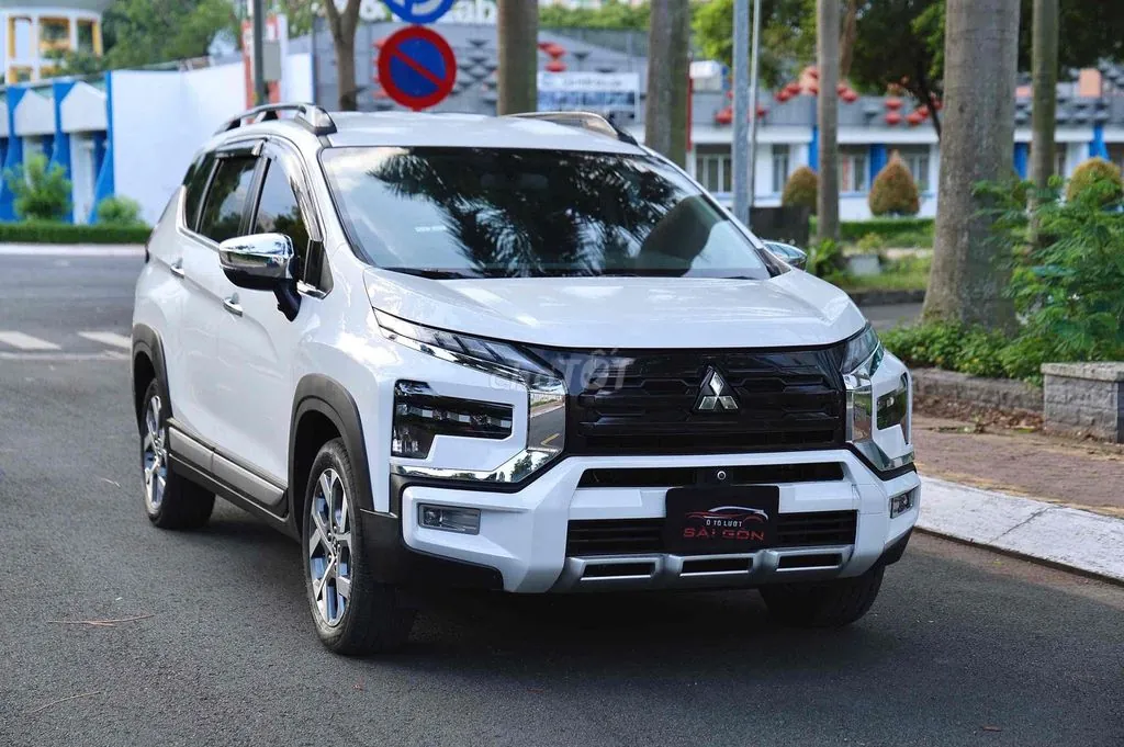 Mitsubishi Xpander Cross 2023 photo 2
