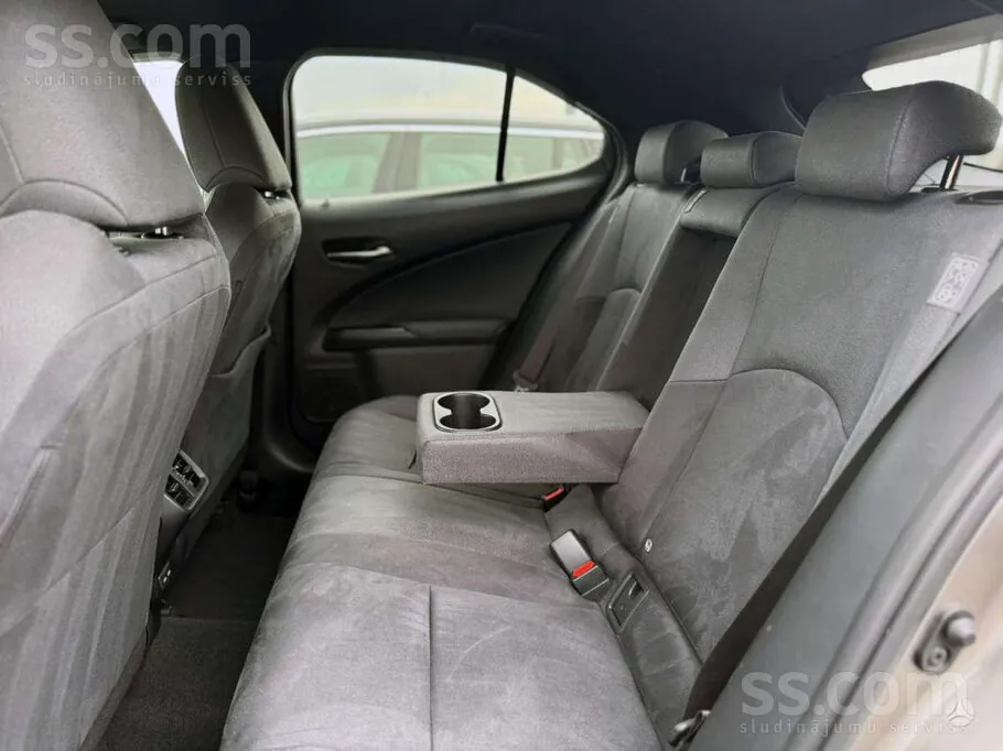 Lexus Ux 2022 photo 4
