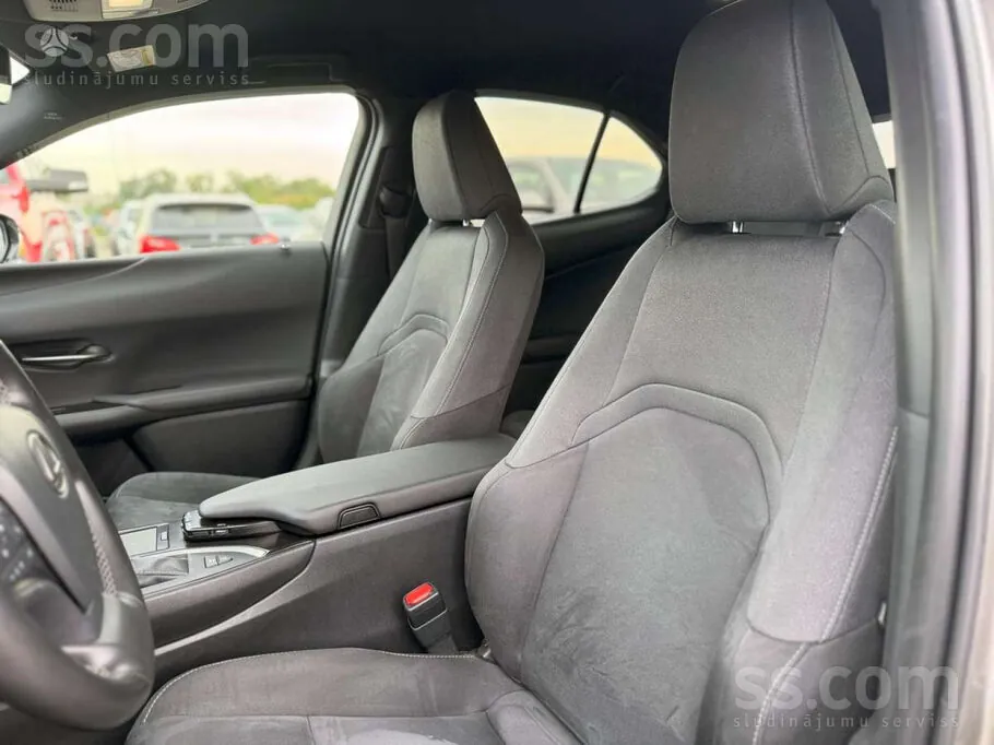 Lexus Ux 2022 photo 5
