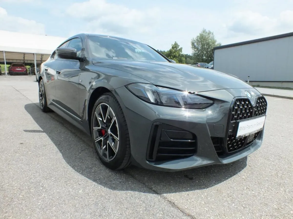BMW 4 Series 2025 photo 2