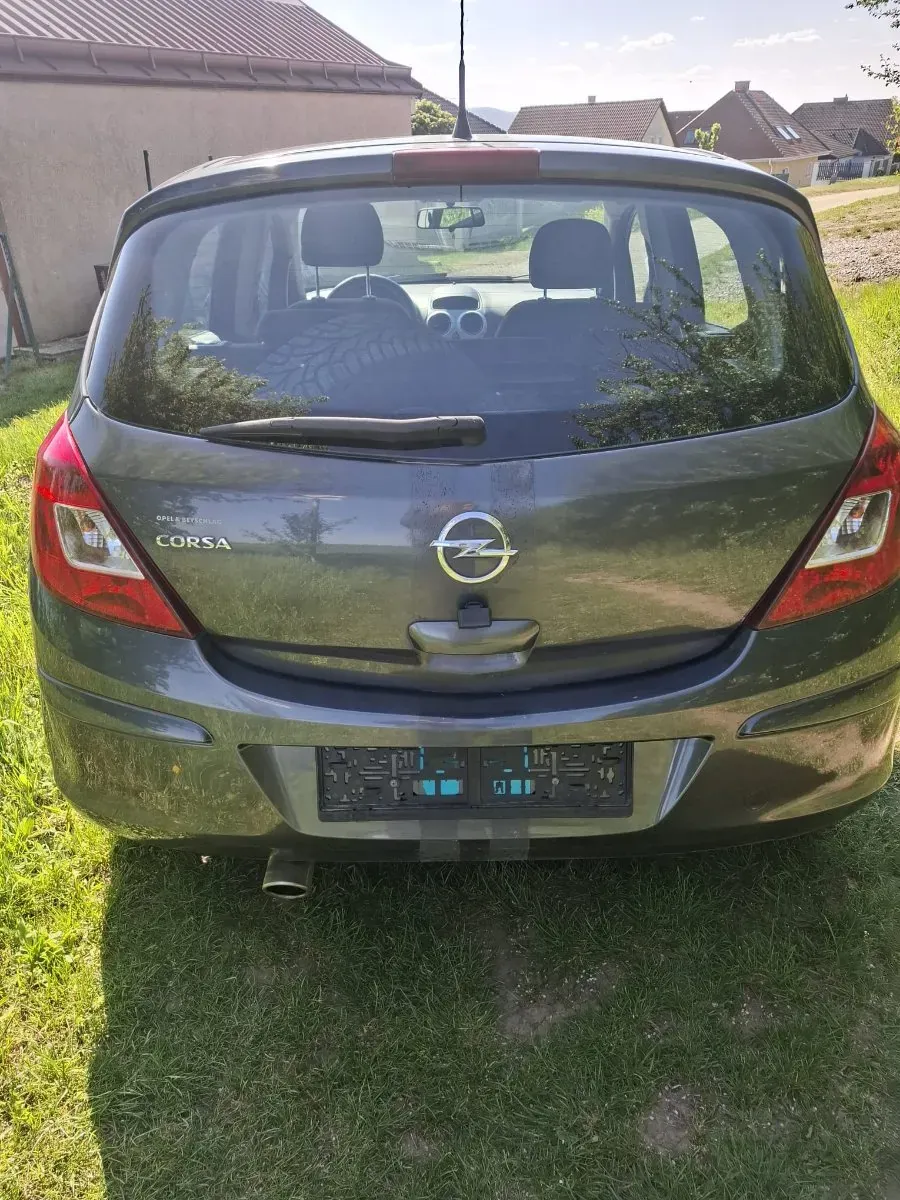 Opel Corsa 2012 photo 3