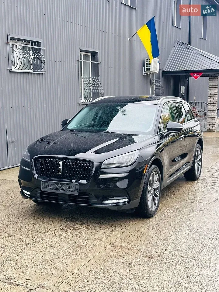 Lincoln Corsair 2021 photo 3