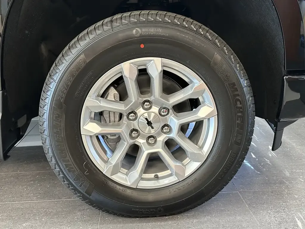 Chevrolet Silverado 1500 2026 photo 2