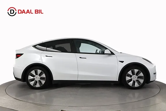 Tesla Model Y 2023 photo 5