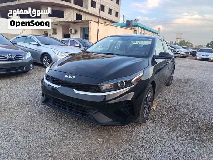 Kia Forte 2024 photo 2