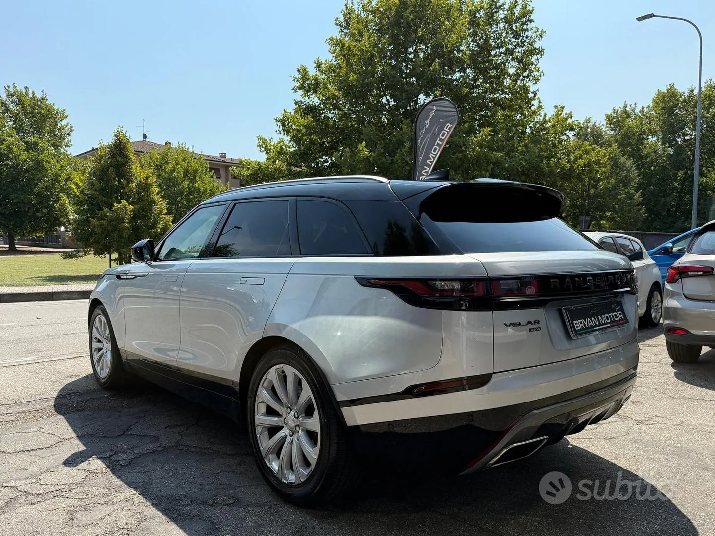 Land Rover Range Rover Velar 2018 photo 3