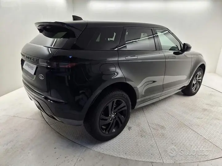 Land Rover Evoque 2022 photo 2