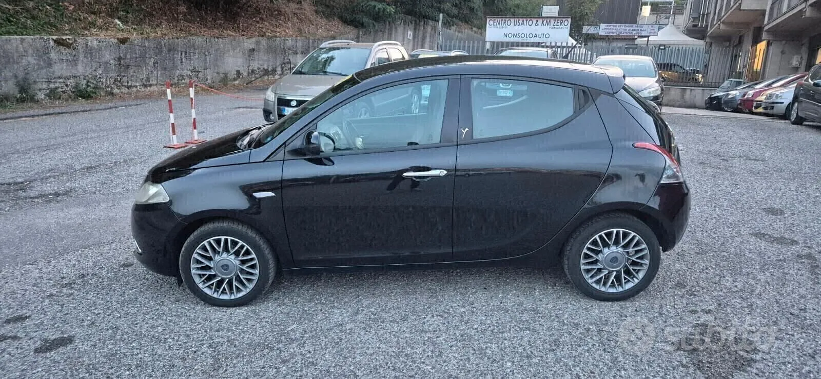 Lancia Ypsilon 2011 photo 2