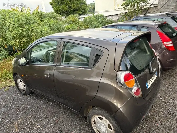 Chevrolet Spark 2011 photo 3