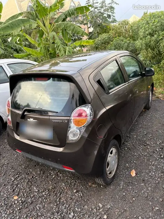 Chevrolet Spark 2011 photo 2