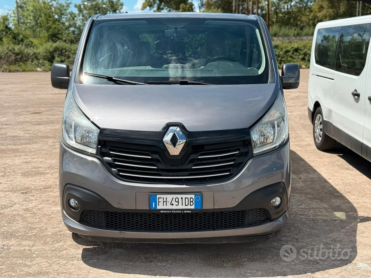 Renault Trafic 2017 photo 2