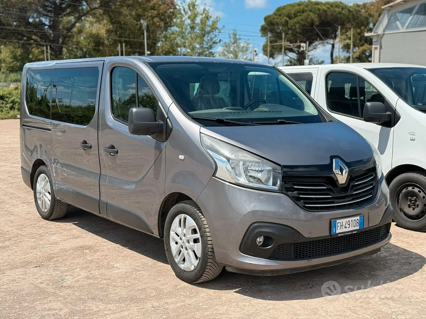 Renault Trafic 2017 photo 3
