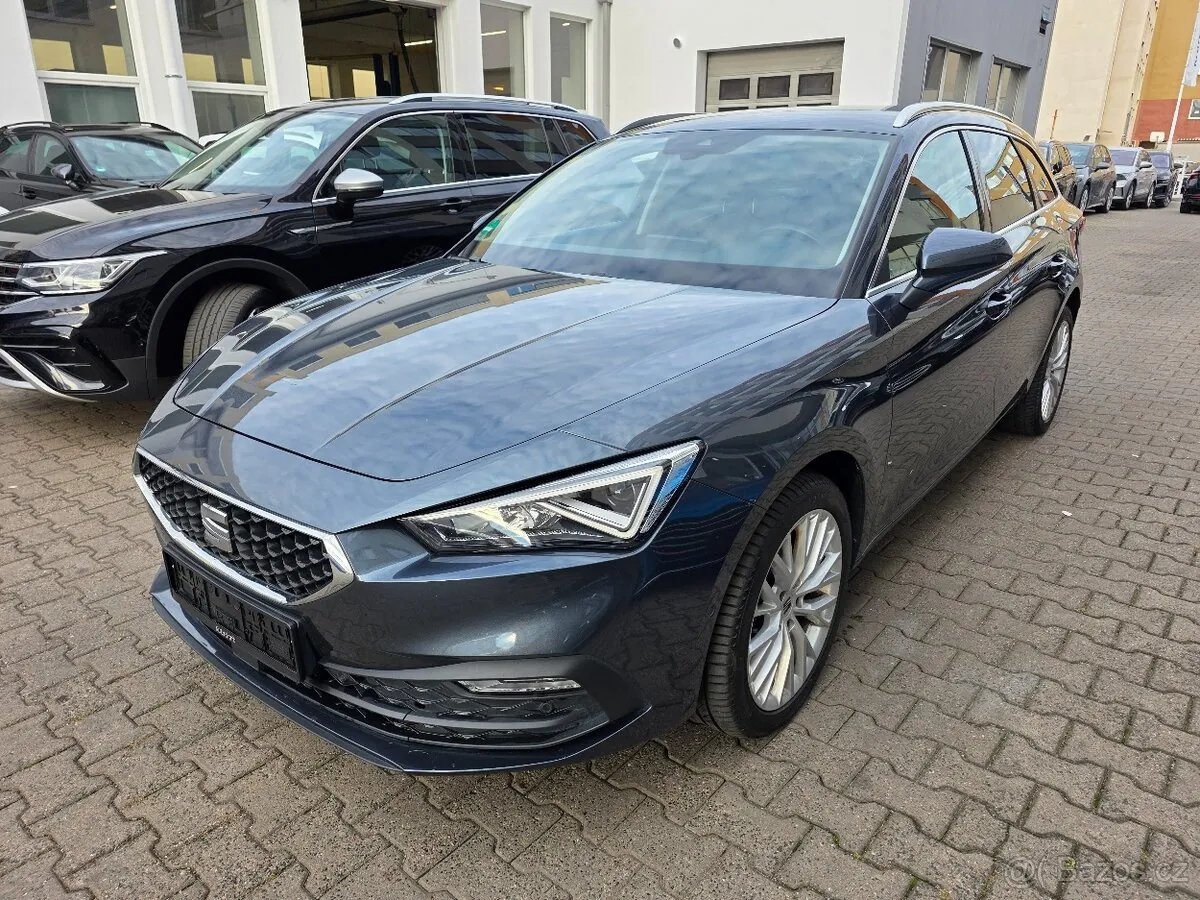 Seat Leon 2023 photo 2