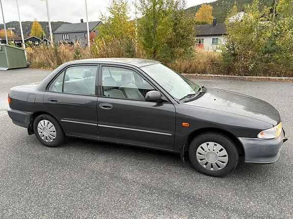 Mitsubishi Lancer 1994 photo 2