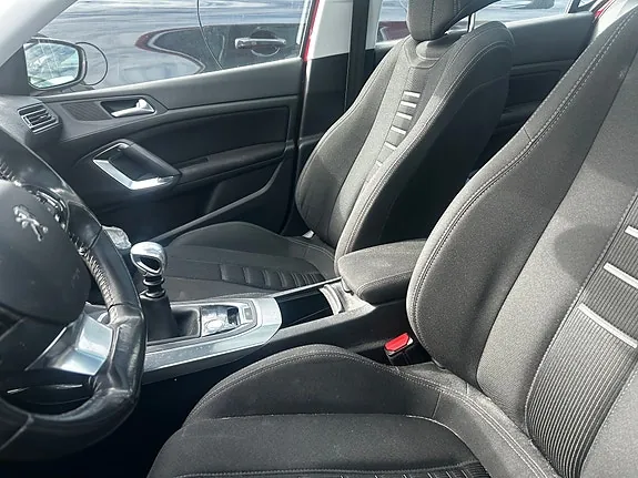Peugeot 308 2014 photo 3