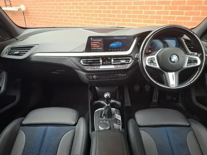 BMW 1 Series 2023 photo 3