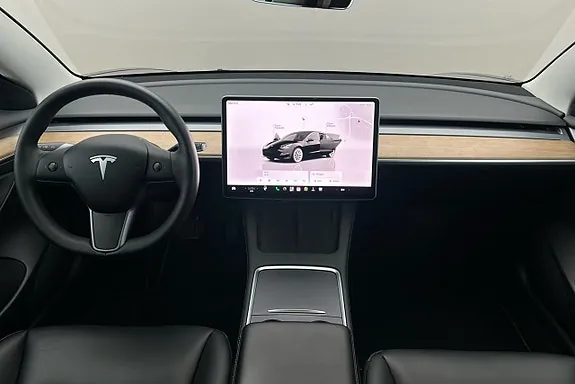 Tesla Model 3 2022 photo 3