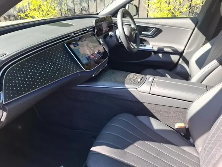 Mercedes-Benz E-Class 2025 photo 5