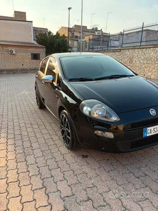 Fiat Grande Punto 2006 photo 2