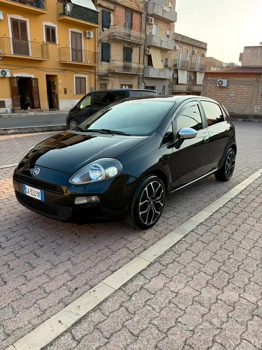 Fiat Grande Punto 2006 photo 4