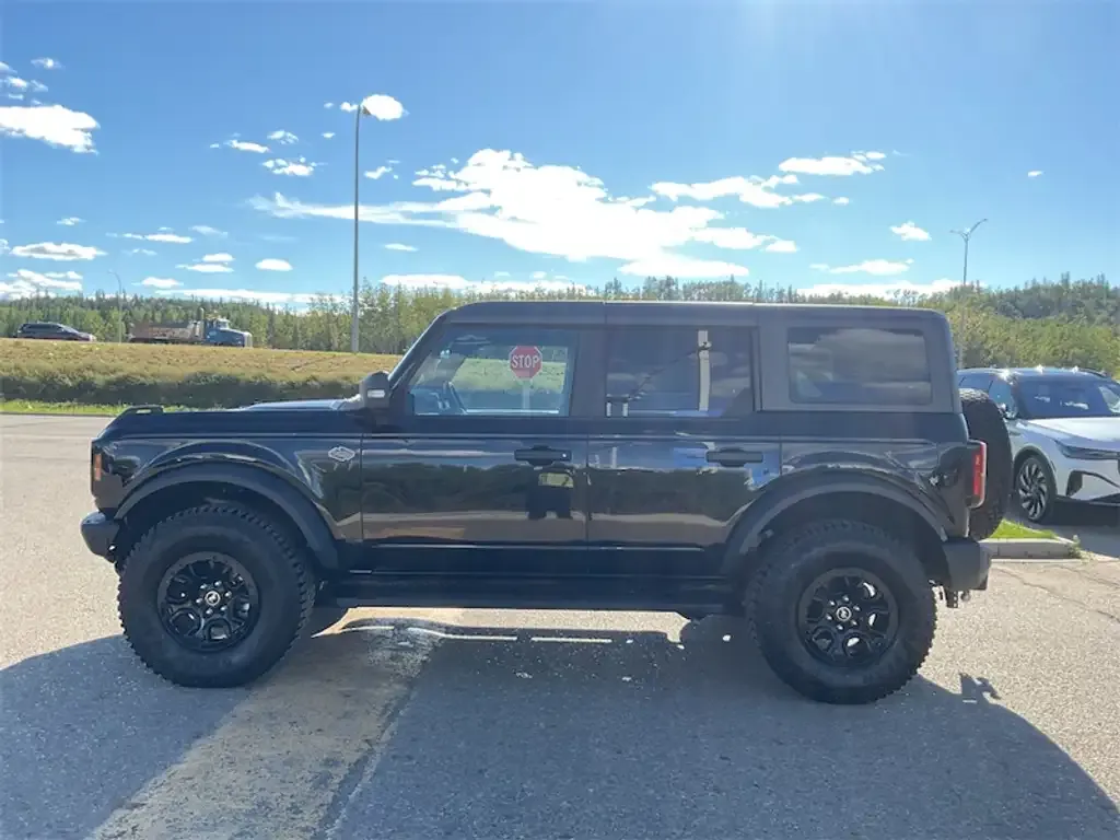 Ford Bronco 2024 photo 2