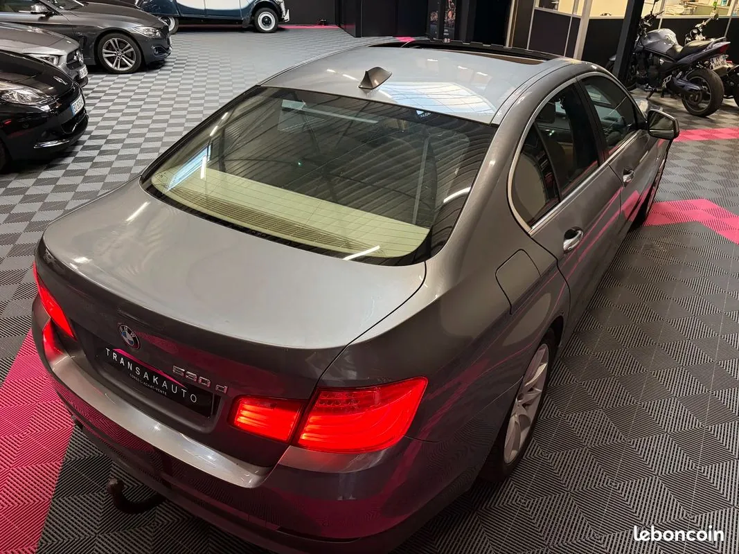 BMW 5 Series 2010 photo 5