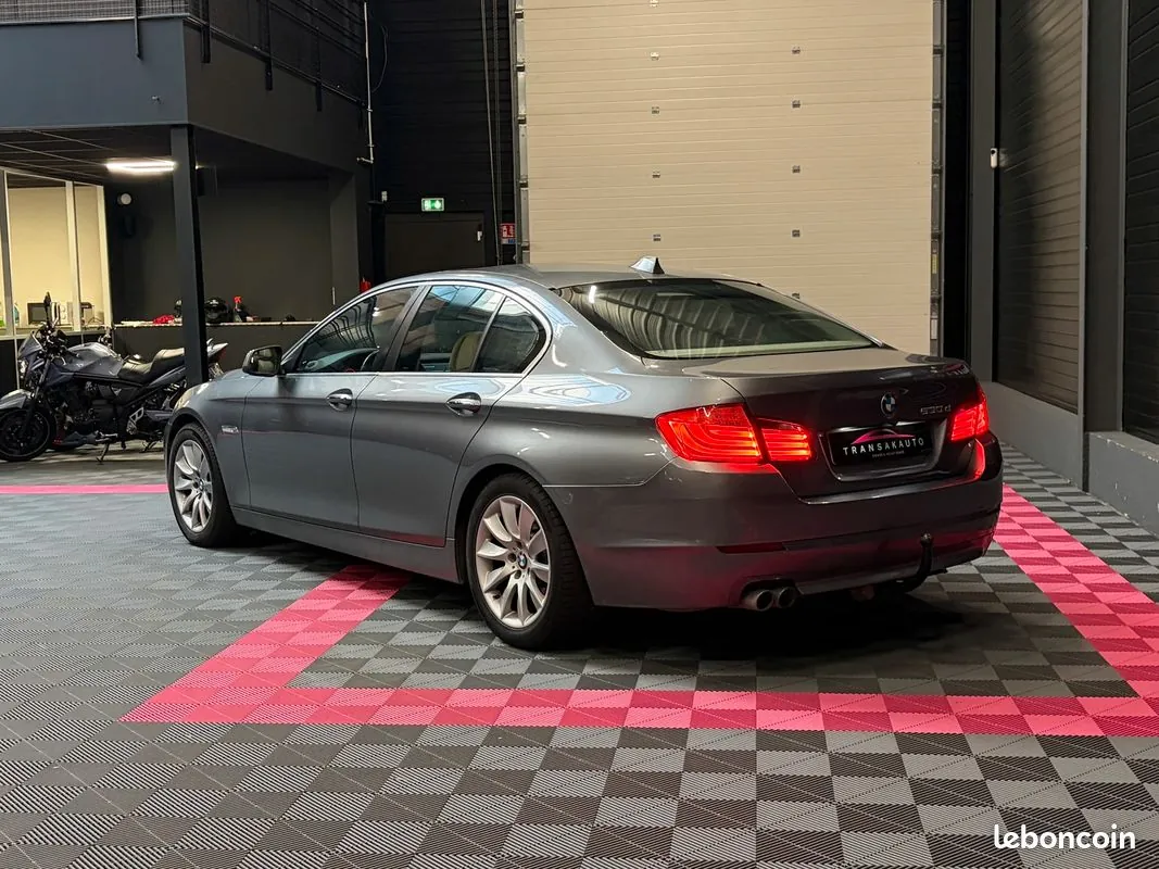 BMW 5 Series 2010 photo 3