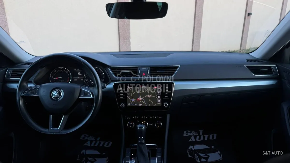 Skoda Superb 2018 photo 2