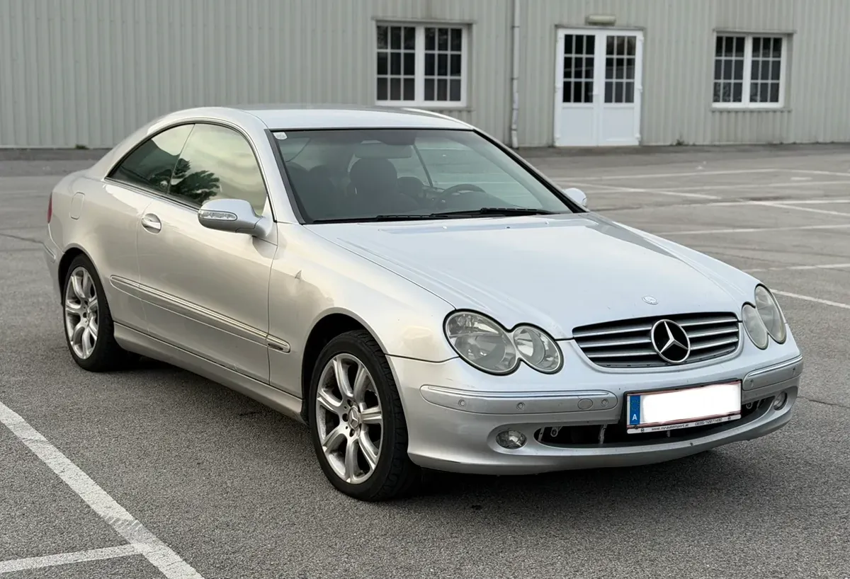Mercedes-Benz Clk-Class 2005 photo 3