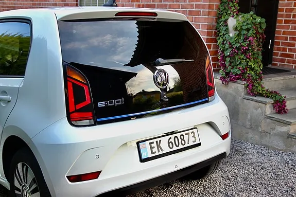 Volkswagen E-Up! 2018 photo 3