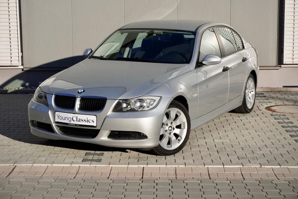 BMW 320I