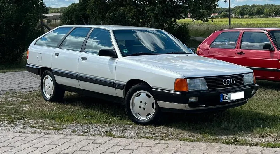 Audi 100 Avant
