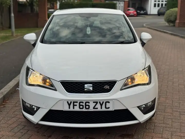 Seat Ibiza 2017 photo 2
