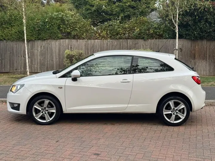 Seat Ibiza 2017 photo 4