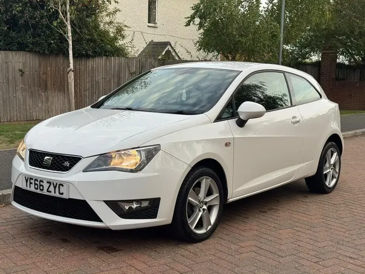 Seat Ibiza 2017 photo 3