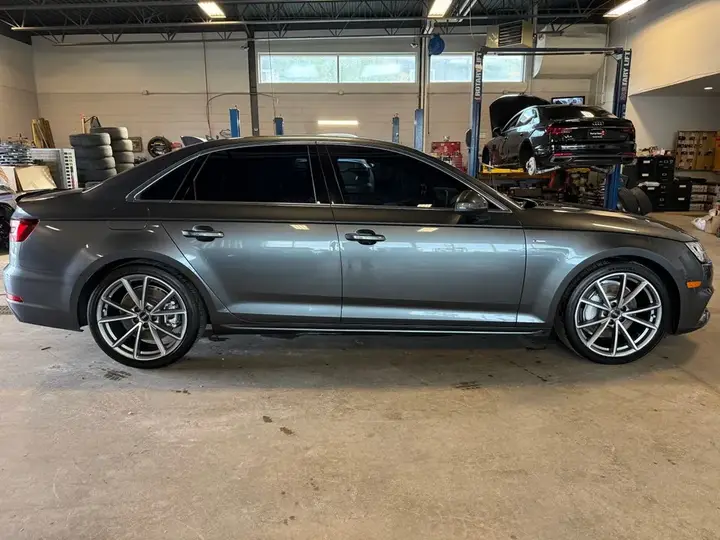 Audi A4 2018 photo 4