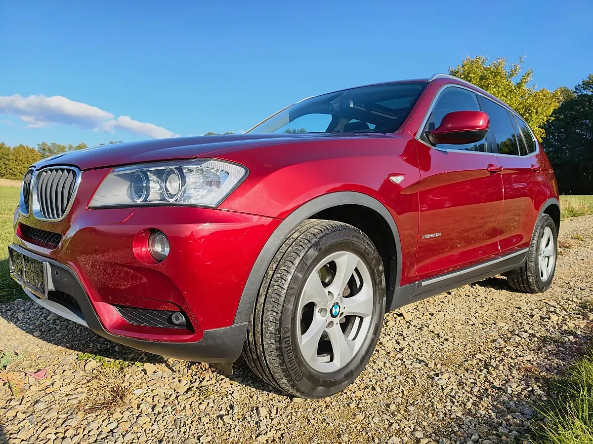 BMW X3 2011 photo 2
