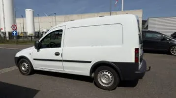 Opel Combo 2011 photo 2