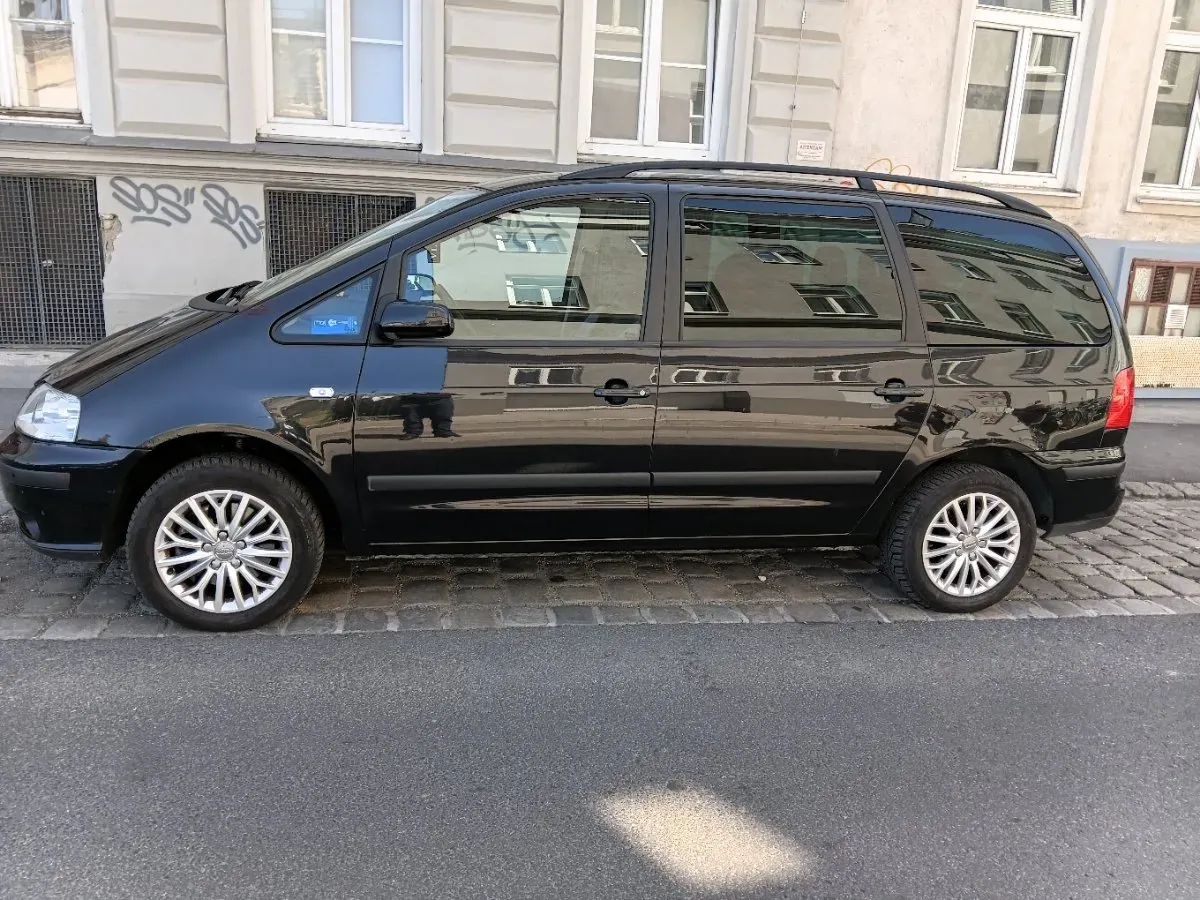 Seat Alhambra 2004 photo 2