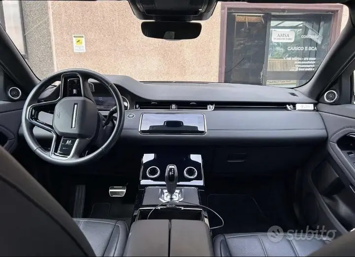 Land Rover Evoque 2022 photo 4