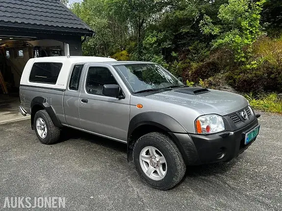 Nissan Np300 2009 photo 3