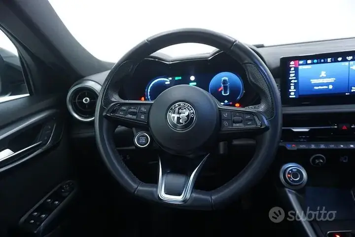 Alfa Romeo Tonale 2023 photo 4