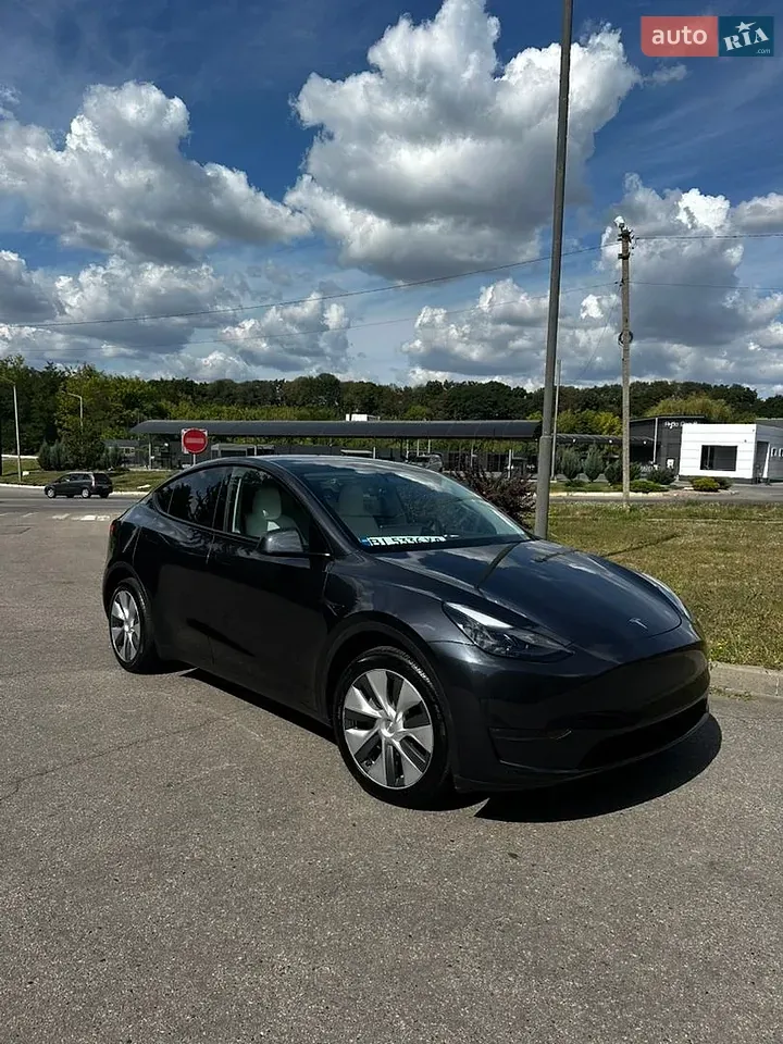 Tesla Model Y