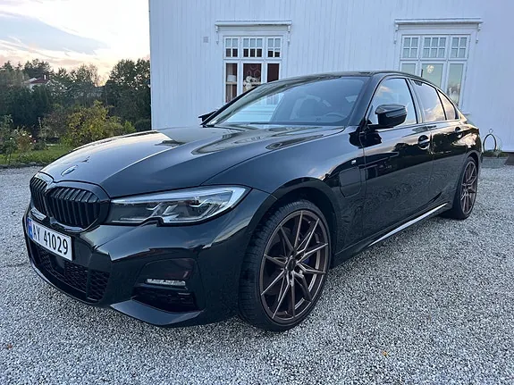 BMW 330E