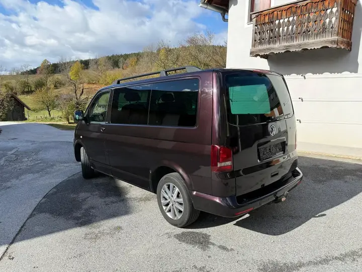Volkswagen Multivan 2013 photo 3