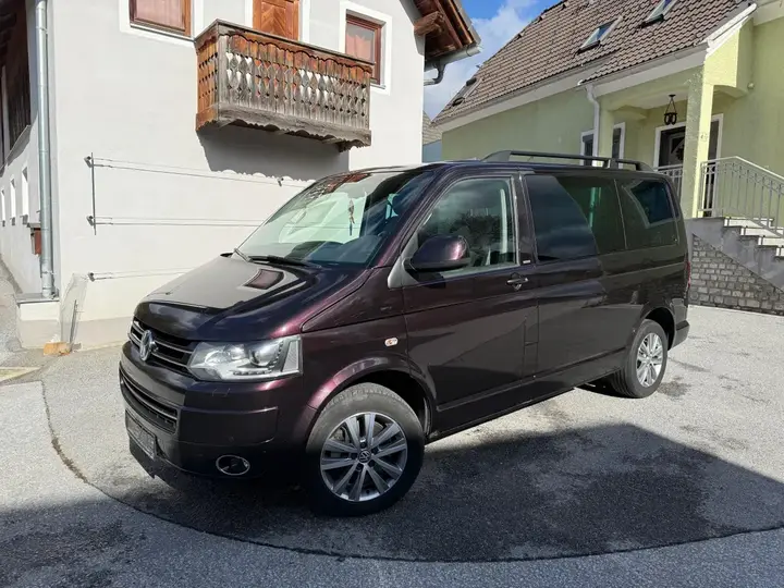 Volkswagen Multivan 2013 photo 2