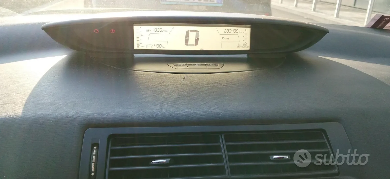 Citroen C4 2006 photo 3