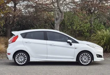 Ford Fiesta 2015 photo 4